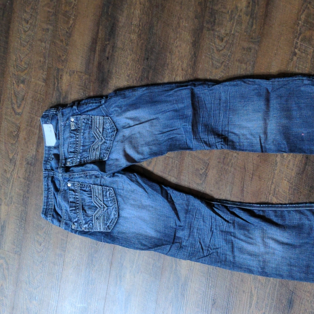 Buckle jeans